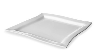 beyaz zemin üzerinde boş seramik tabak