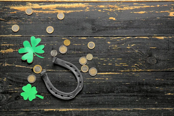 Összetétele, a St. Patrick's Day, fából készült háttér — Stock Fotó