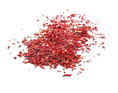 Beyaz arka planda kurutulmuş domatesler