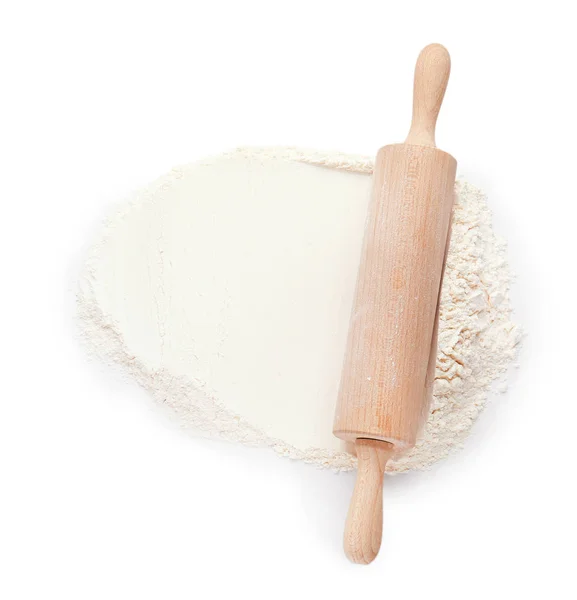 白を基調とした圧延ピンと小麦粉 — ストック写真