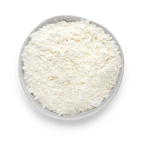 Cuenco con harina sobre fondo blanco — Foto de Stock