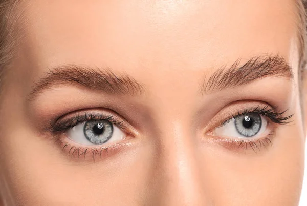 Young woman with beautiful eyebrows, closeup — Stock Photo, Image