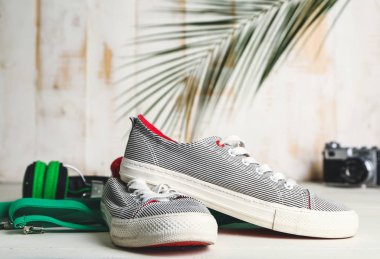 Masada erkek ayakkabıları ve aksesuarlar var.