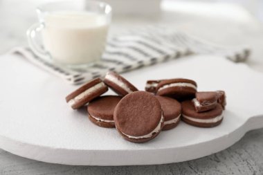 Masada lezzetli çikolatalı kurabiyeler