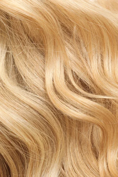 健康的波浪式女性头发，特写 — 图库照片