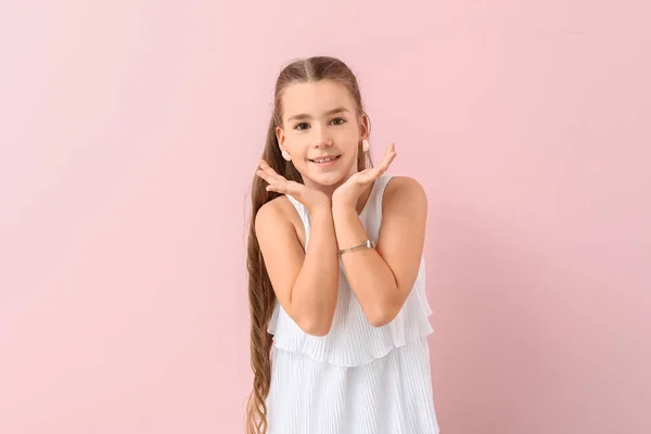 Cute fashionable girl on color background — Stock Photo, Image