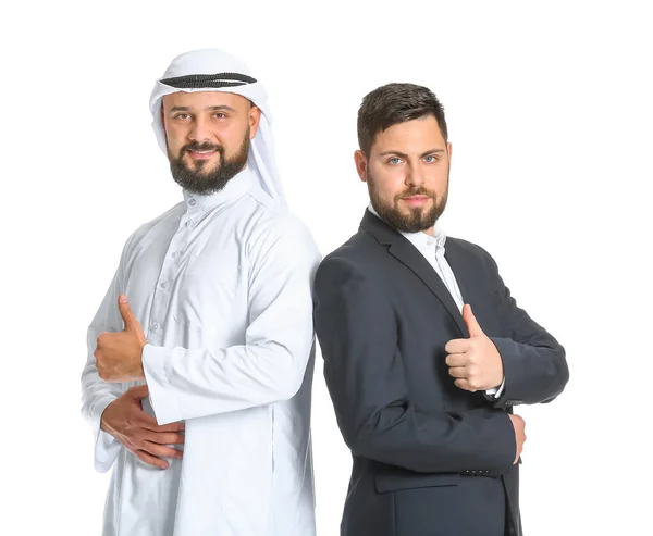 Arab man och hans affärspartner visar tummen upp på vit bakgrund — Stockfoto