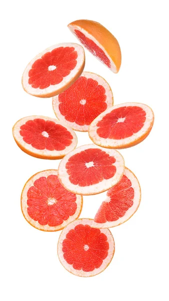 Repülő vágott grapefruit fehér alapon — Stock Fotó