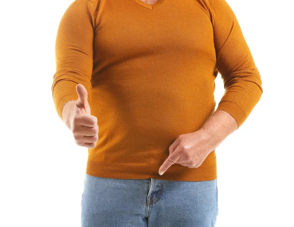 Uomo maturo senza malattia urologica mostrando pollice su sfondo bianco — Foto Stock