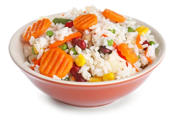 Cuenco con arroz hervido y verduras sobre fondo blanco — Foto de Stock