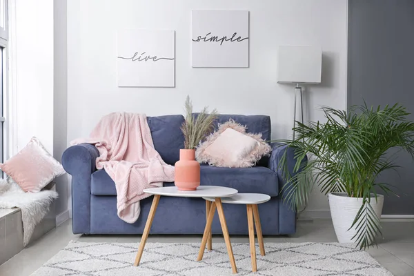 Interior of modern room with comfortable sofa — Stock Photo, Image