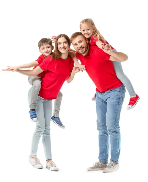 Πορτρέτο της ευτυχισμένης οικογένειας σε λευκό φόντο — Φωτογραφία Αρχείου