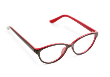 Beyaz arkaplanda şık gözlük