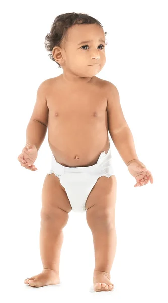 Bebê afro-americano bonito isolado em branco — Fotografia de Stock