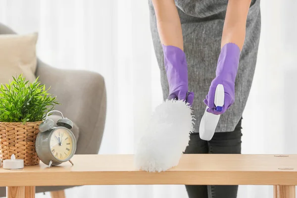 Young woman cleaning her flat — Stock Photo, Image