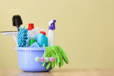 Renk arkaplanına temizleme malzemeleri