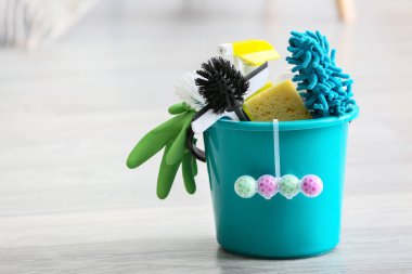 Odada zeminde temizlik malzemeleri seti