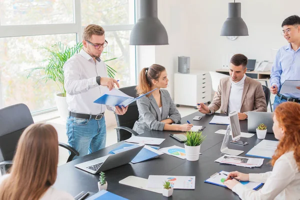 Group of business people during meeting in office — Stock Photo, Image