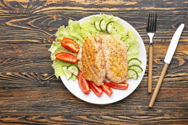 Sebzeli tavuk filetosu.