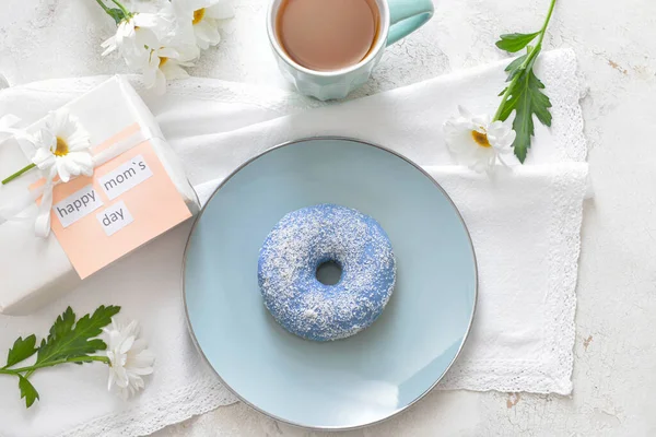 Composição com café da manhã saboroso para o Dia das Mães — Fotografia de Stock