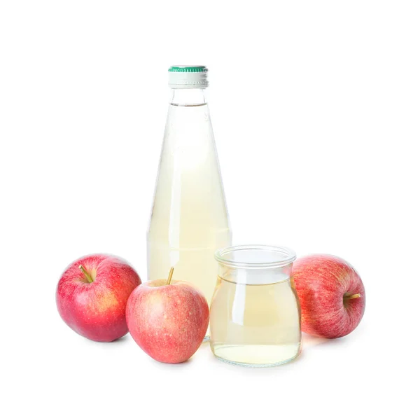 Vinagre de sidra de manzana sobre fondo blanco — Foto de Stock