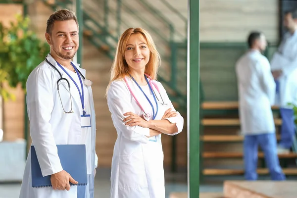 Portrait of doctors in modern clinic — Stock Photo, Image