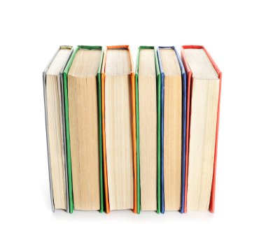 Beyaz arkaplan üzerine birçok kitap