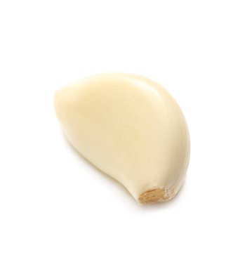 Beyaz arka planda taze sarımsak