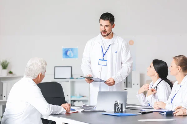 Team Doctors Meeting Clinic — Stock Photo, Image
