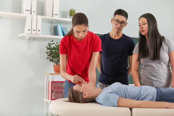Instructor Demonstrating Cpr Woman First Aid Training Course — 스톡 사진