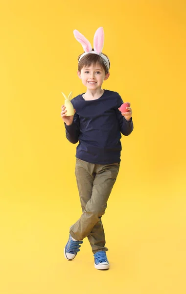 Little Boy Easter Egg Bunny Color Background — Stock Photo, Image