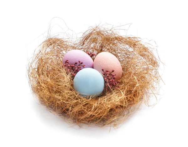 Nido Con Hermosos Huevos Pascua Sobre Fondo Blanco — Foto de Stock