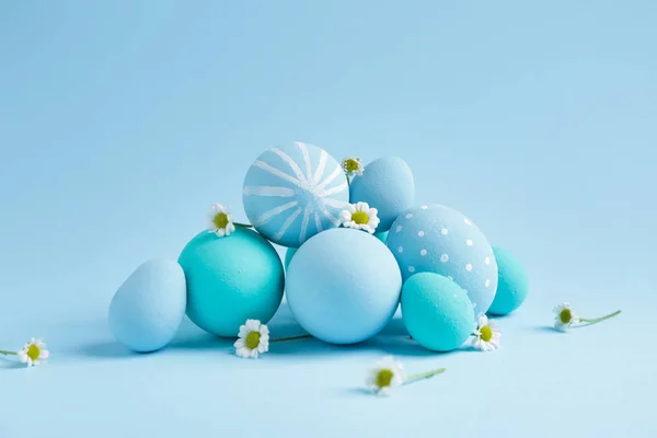 Belle Uova Pasqua Fiori Sfondo Colori — Foto Stock