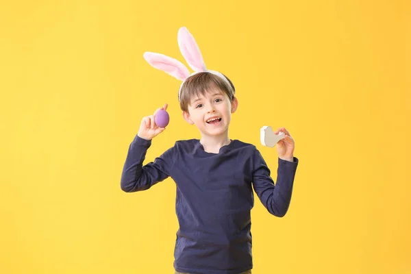 Little Boy Easter Egg Bird Color Background — Stock Photo, Image
