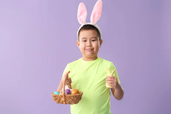 Kleine Aziatische Jongen Met Paaseieren Konijn Kleur Achtergrond — Stockfoto