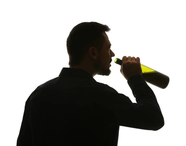 Silhouette Eines Reifen Mannes Der Alkohol Auf Weißem Hintergrund Trinkt — Stockfoto