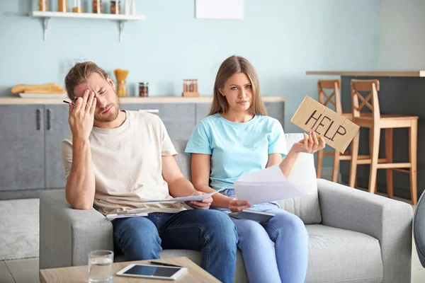 若い夫婦の家での借金の心配 — ストック写真
