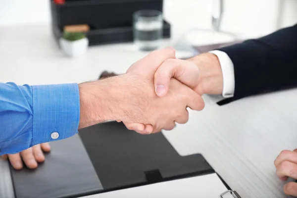 Male Lawyer Client Shaking Hands Office — Stock Photo, Image