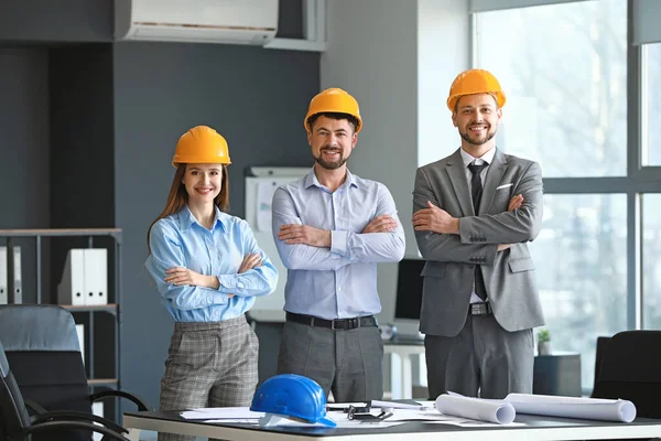 Grupo Ingenieros Oficina —  Fotos de Stock