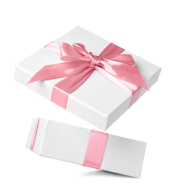 Belle Boîte Cadeau Ouverte Sur Fond Blanc — Photo