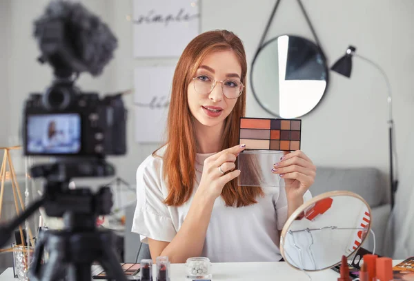 Young Beauty Blogger Recording Video Home — Stock Photo, Image