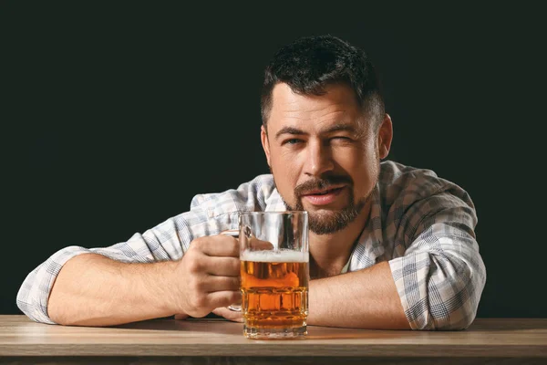 Drunk Man Beer Table Concept Alcoholism — Stock Photo, Image