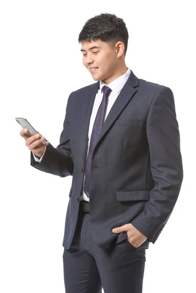 Beyaz Arka Planda Cep Telefonu Olan Genç Asyalı Adamı — Stok fotoğraf