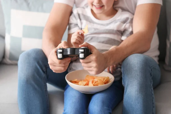 Father His Little Daughter Playing Video Games Home — 스톡 사진