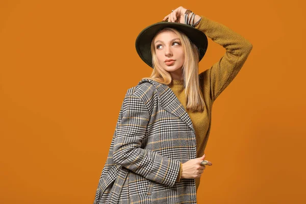 Young Woman Warm Sweater Color Background — Stock Photo, Image