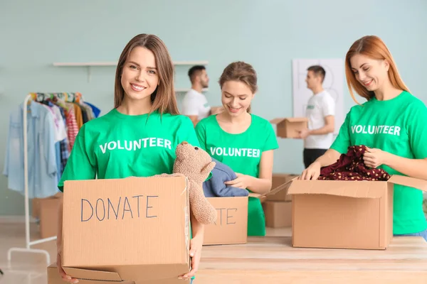 Volunteers Donations Poor People Indoors — Stock Photo, Image