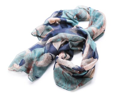 Beyaz arkaplanda güzel bir eşarp