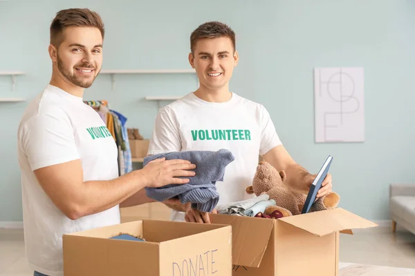 Volunteers Donations Poor People Indoors — Stock Photo, Image