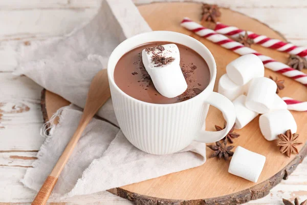 Tasse Heiße Schokolade Auf Weißem Holztisch — Stockfoto