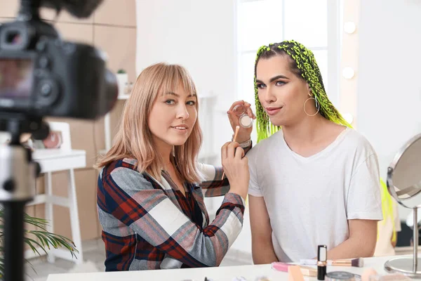 Young Makeup Artists Recording Video Home — Stock Photo, Image
